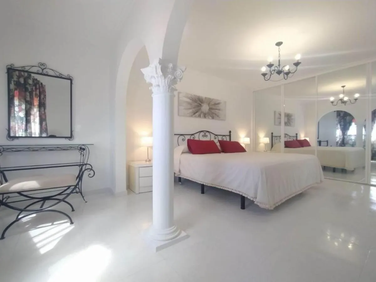 Hotel Tango House Arona